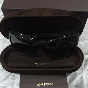 Tom Ford Glossy Black Cat Eye Sunglasses NEW never Worn ICON CAT EYE SUNGLASSES | TOM FORD Fashion main image 3
